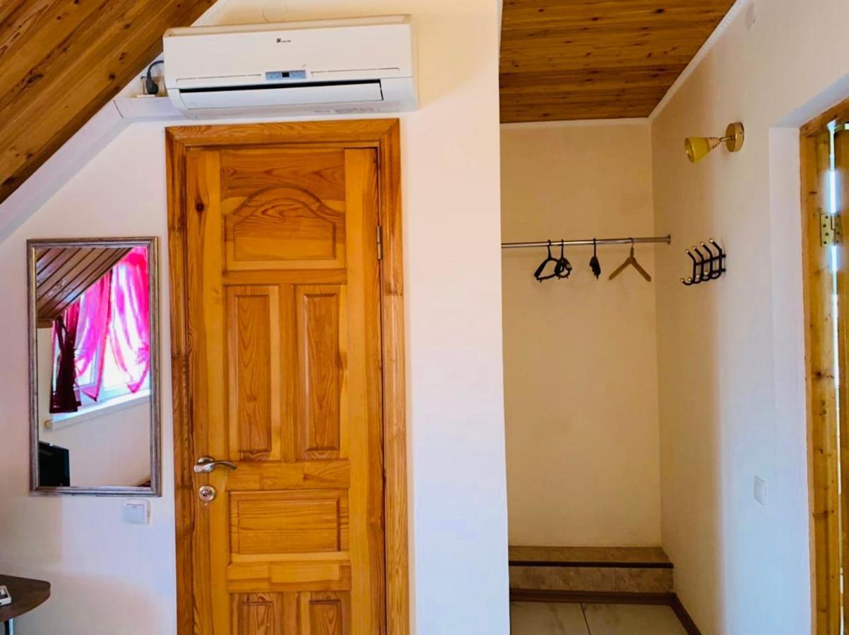Hotel Askar Alakhadze Екстериор снимка