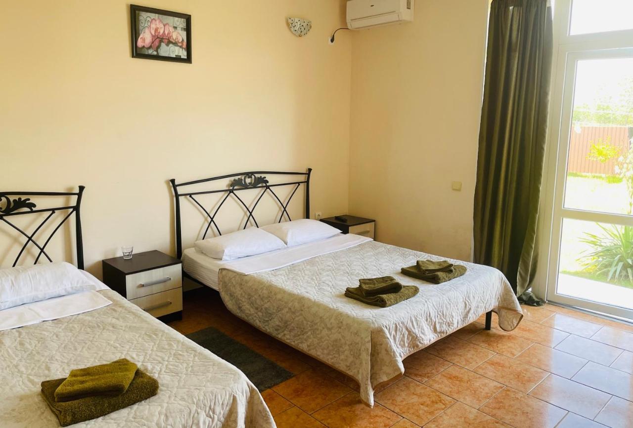 Hotel Askar Alakhadze Екстериор снимка