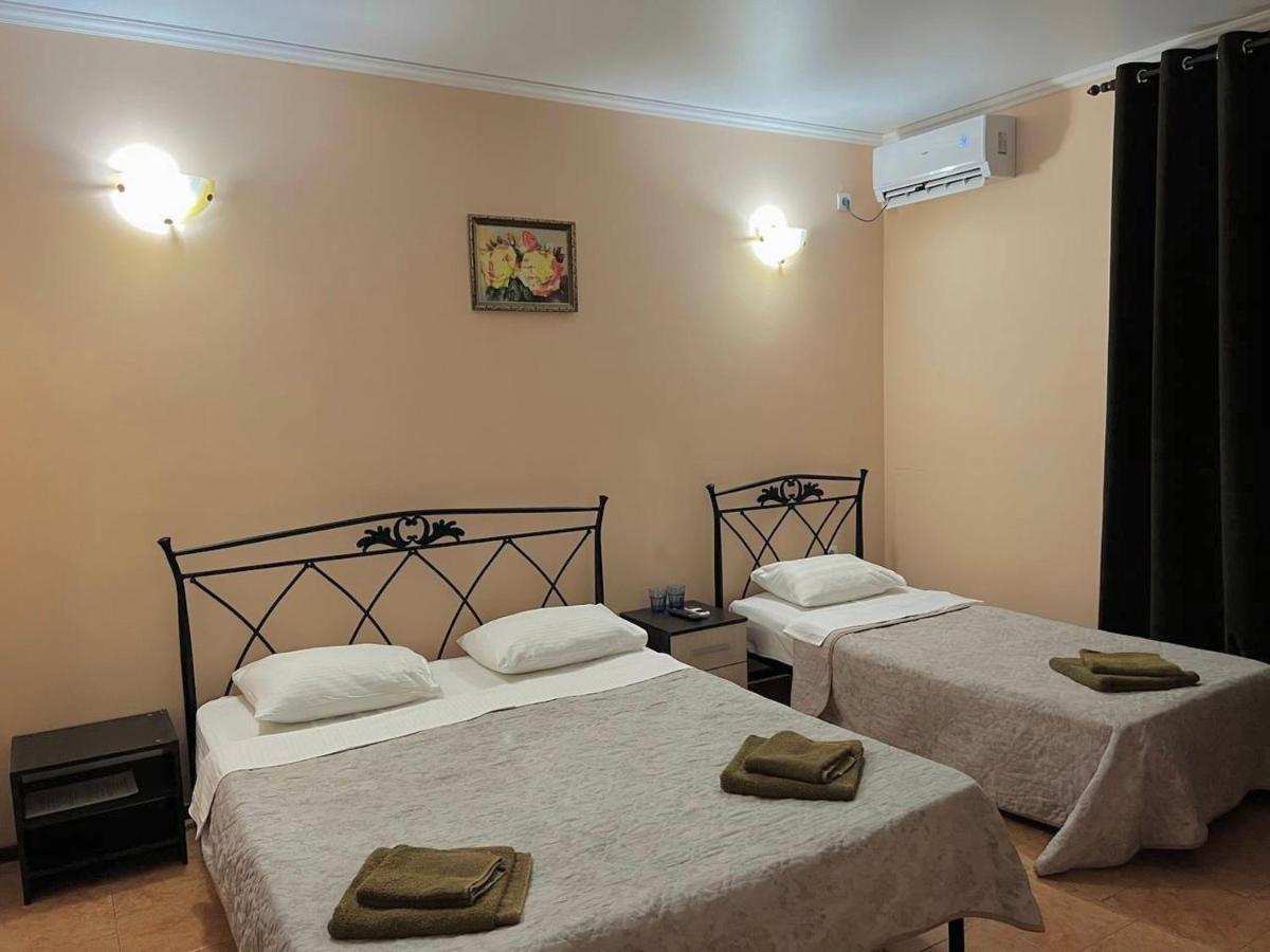 Hotel Askar Alakhadze Екстериор снимка