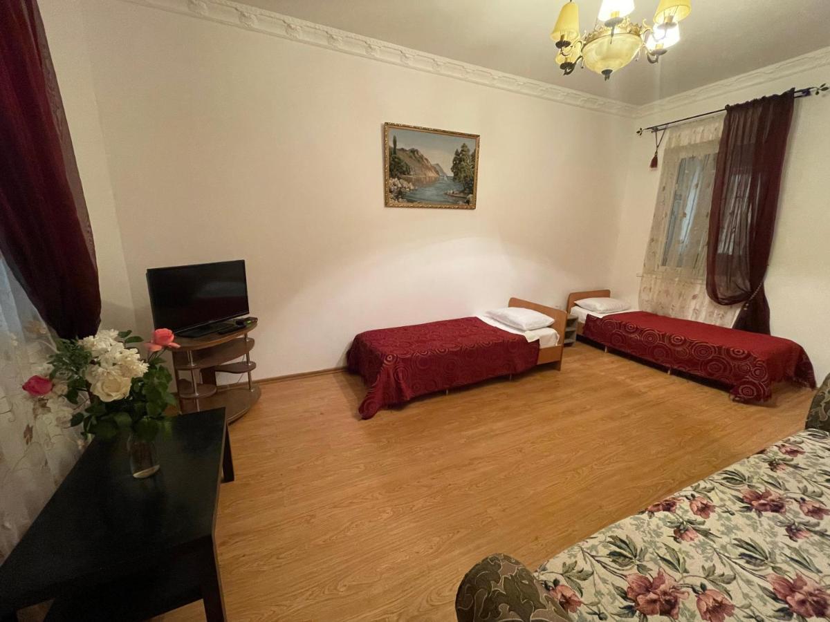 Hotel Askar Alakhadze Екстериор снимка