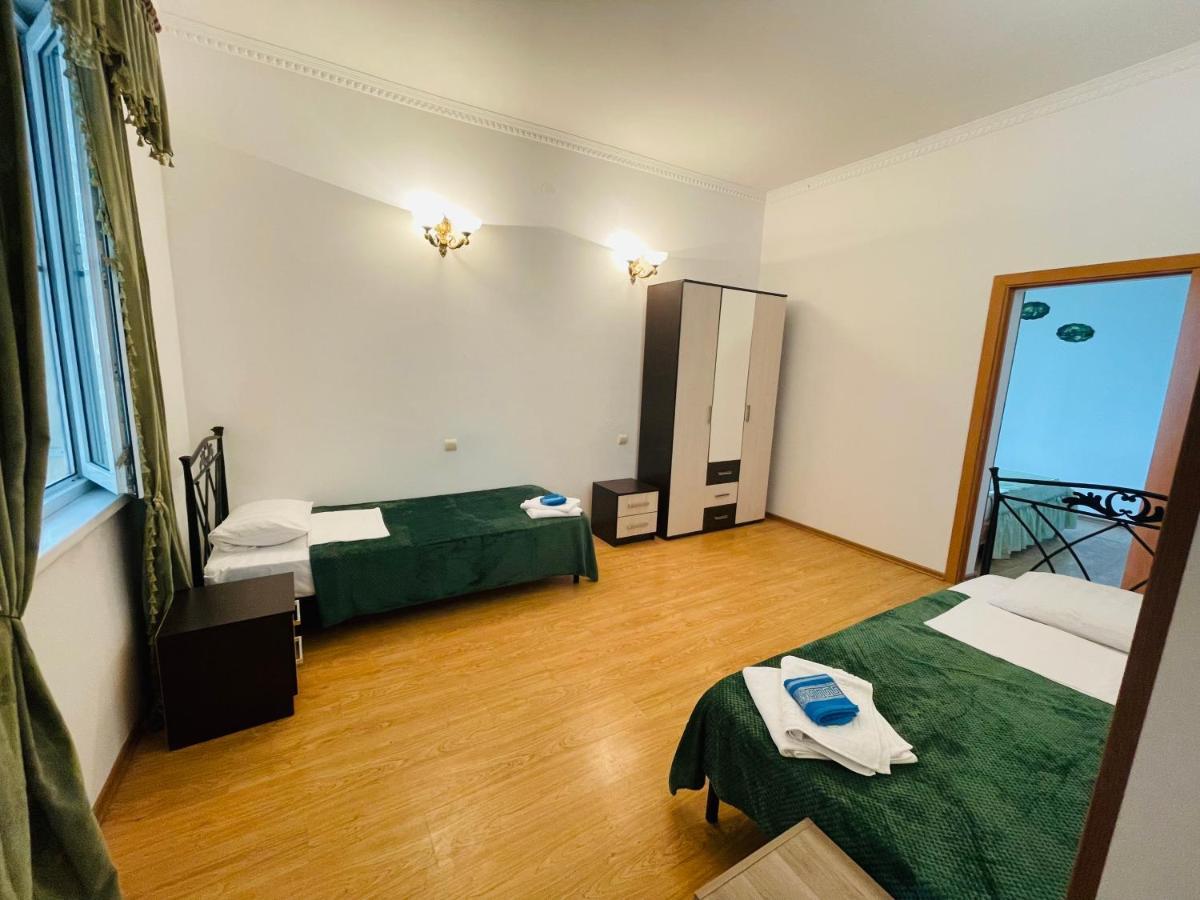 Hotel Askar Alakhadze Екстериор снимка