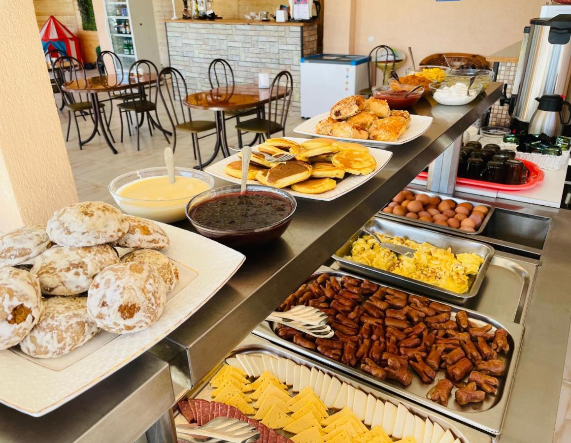 Hotel Askar Alakhadze Екстериор снимка