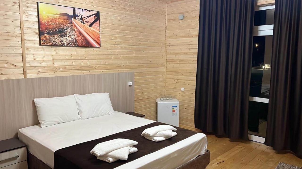 Hotel Askar Alakhadze Екстериор снимка