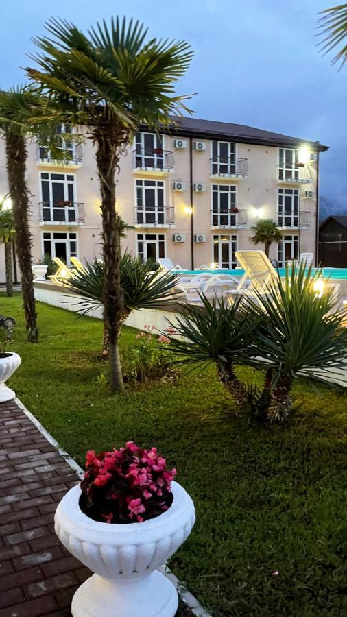 Hotel Askar Alakhadze Екстериор снимка