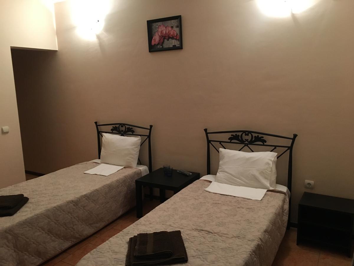 Hotel Askar Alakhadze Екстериор снимка